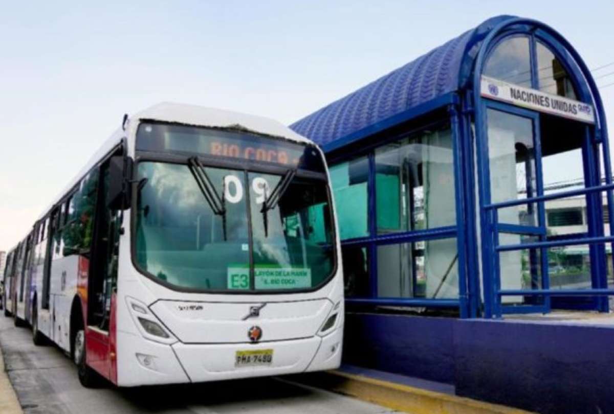 Durante el feriado de Fin de Año y Año Nuevo, los sistemas de transporte municipal Trolebús y Ecovía funcionarán por horarios. 
