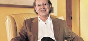 De 71 a&ntilde;os, March&aacute;n est&aacute;n considerado uno de los diplom&aacute;ticos m&aacute;s veteranos y destacados del servicio diplom&aacute;tico ecuatoriano.
