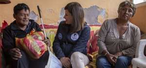 Carlos Allauca recibi&oacute; en su hogar a funcionarios de la Misi&oacute;n Las Manuelas, quienes le brindaron asistencia.