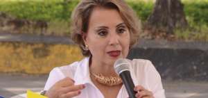 Mar&iacute;a Eugenia Mart&iacute;nez, gerenta general de la UNA EP, rindi&oacute; cuentas en Daule, este 12 de julio, sobre sus primeros tres meses de gesti&oacute;n. 