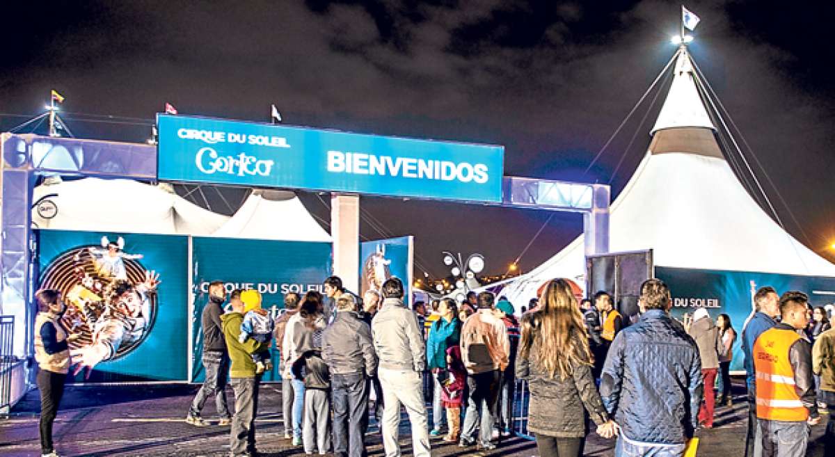 Quienes viven fuera de Quito tambi&eacute;n pidieron a los organizadores considerar los pasajes a&eacute;reos y el hospedaje que costearon para ver el espect&aacute;culo. Marco Salgado / El Tel&eacute;grafo