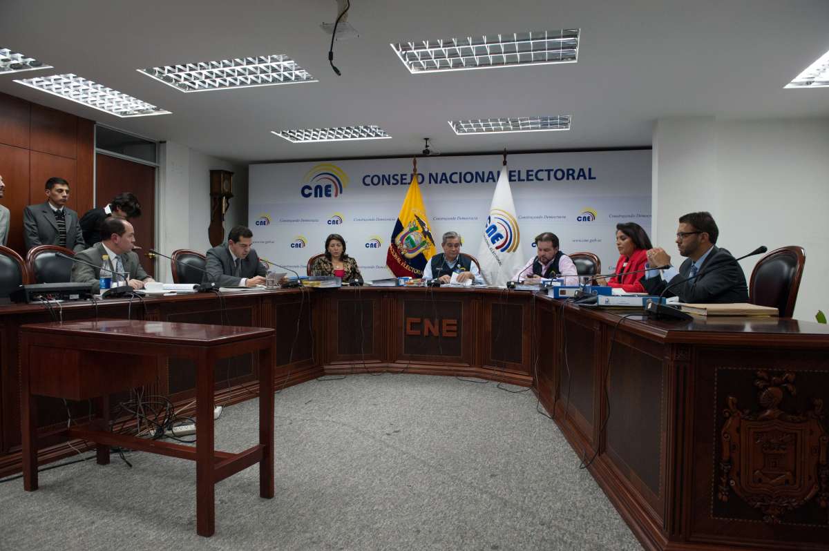 Los consejeros se&ntilde;alaron que analizar&aacute;n casa a dentro s&iacute; env&iacute;an la informaci&oacute;n a la Fiscal&iacute;a para el an&aacute;lisis de las inconsistencias de Yasunidos. Foto:  John Guevara/El Tel&eacute;grafo. 