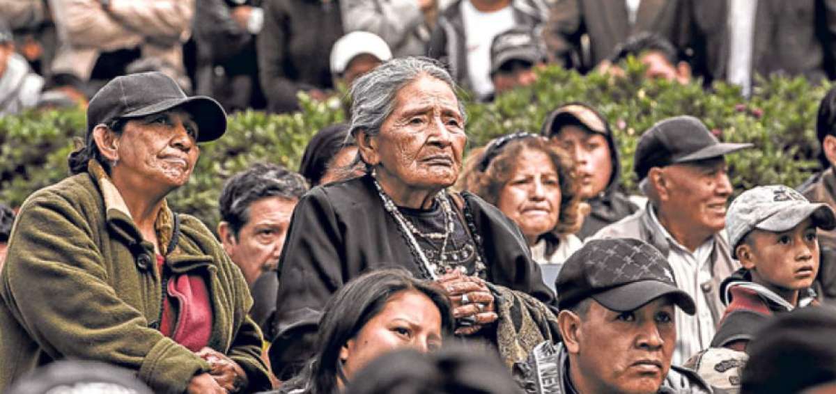 Solo dos candidatos incluyen en sus planes a los adultos mayores