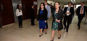 La presidenta del Consejo de la Judicatura, Mar&iacute;a del Carmen  Maldonado (c.), visit&oacute; la Corte Provincial de Guayas. 