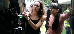 Gabriela Calvache (d) tuvo un 2019 muy agitado debido a la exposici&oacute;n de su pel&iacute;cula.