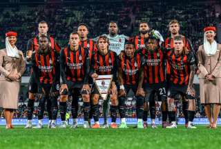 Pervis Estupiñán arranca con fuerza en el AC Milan: titular en la goleada ante Perth Glory