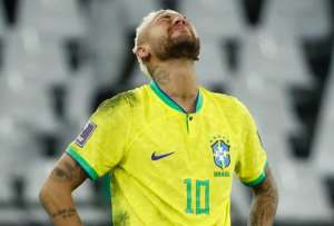 Neymar est&aacute; lesionado.