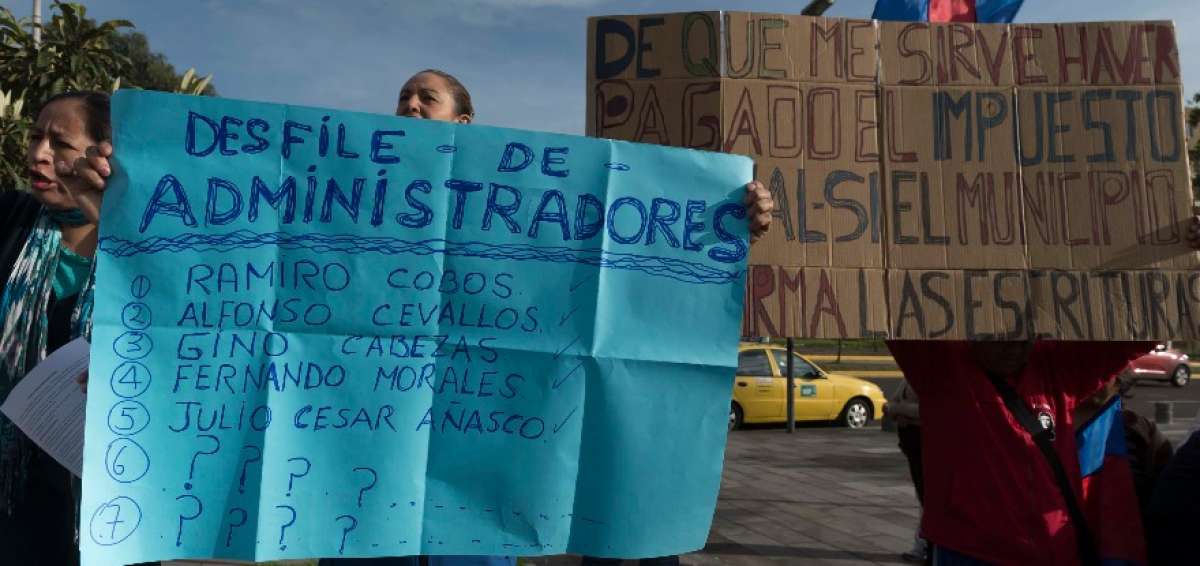 En junio de 2015 se registraron varios plantones ciudadanos en la administraci&oacute;n Quitumbe, por el cambio a cada momento de directivos. 