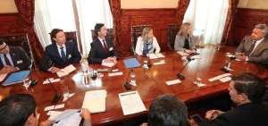 Reuni&oacute;n de Emma Navarro, vicepresidenta del Banco Europeo de Inversiones con autoridades del gobierno de Ecuador.