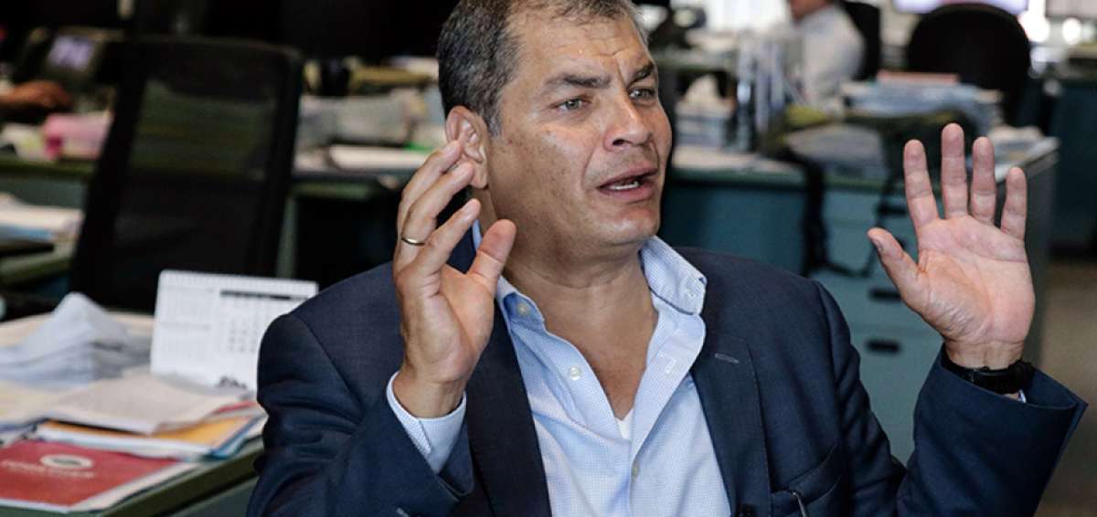 Interpol no ha rechazado el pedido de difusi&oacute;n roja contra Correa, asegura Romo