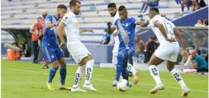 Liga empata con Emelec y es l&iacute;der