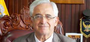 Bol&iacute;var Castillo, alcalde de Loja.