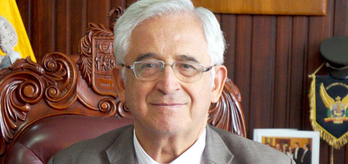 Bol&iacute;var Castillo, alcalde de Loja.