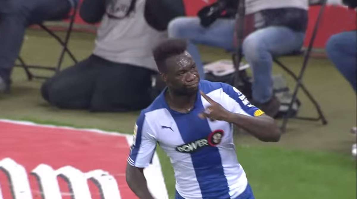 Caicedo explica a qui&eacute;n silenci&oacute; en el estadio Cornell&agrave;-El Prat