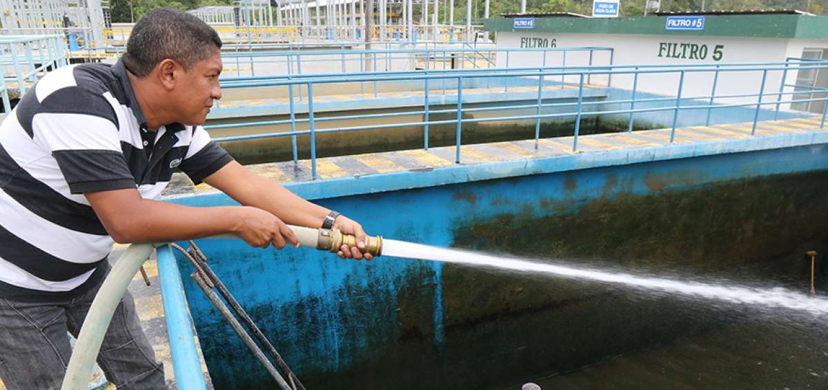 La acumulaci&oacute;n de sedimentos es otro problema que enfrenta la planta de agua potable de Esmeraldas.