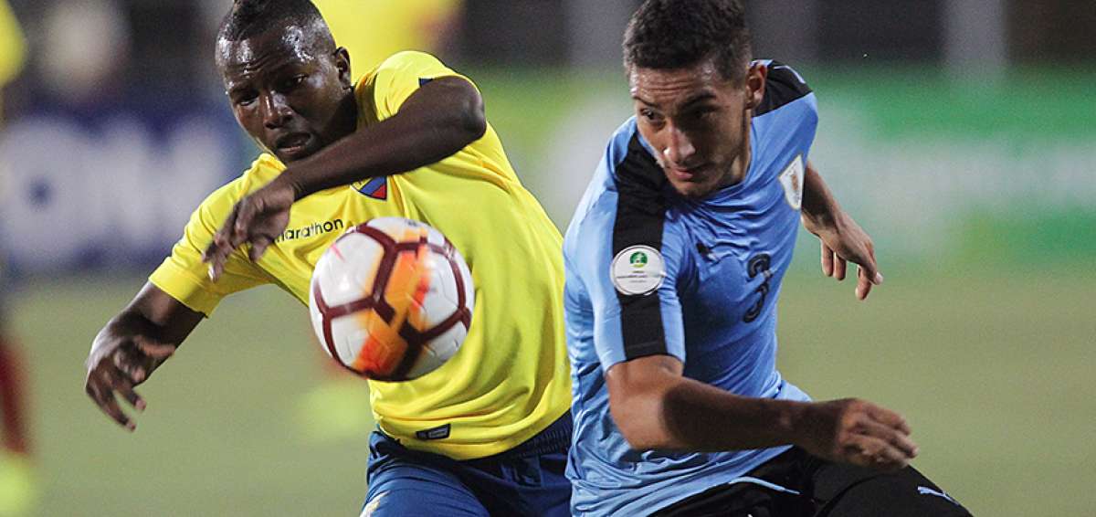 Ecuador ya piensa en Argentina tras derrota ante Uruguay