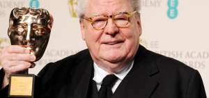 Muere a los 76 a&ntilde;os, despu&eacute;s de una larga enfermedad, el director Alan Parker.