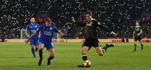 El l&iacute;der Chelsea vence al Leicester con 3 goles espa&ntilde;oles