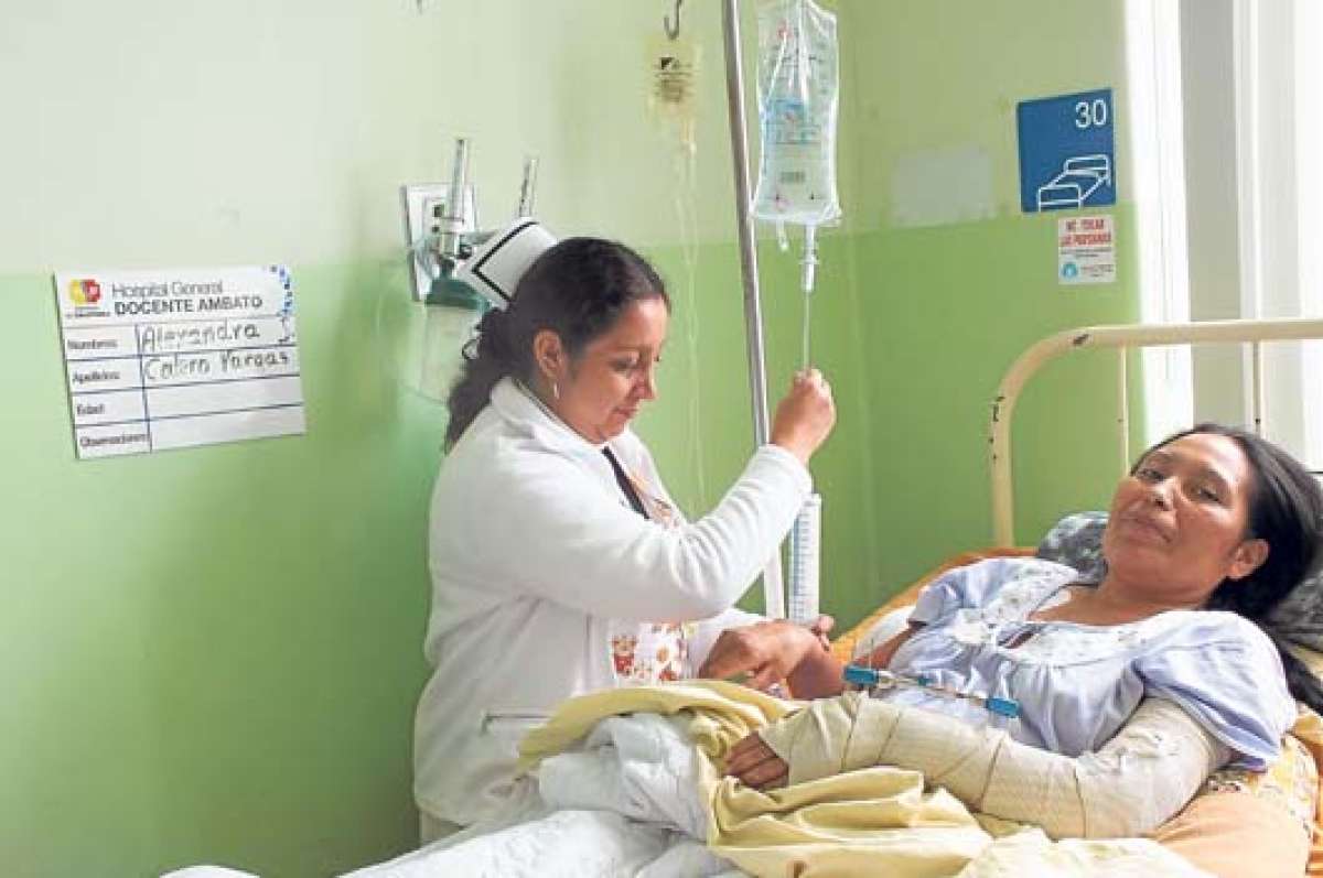 Alexandra Calero permaneci&oacute; 14 d&iacute;as en el &aacute;rea de cuidados intensivos del Hospital Docente de Ambato. La atenci&oacute;n fue completamente gratuita. Foto: cortes&iacute;a MSP