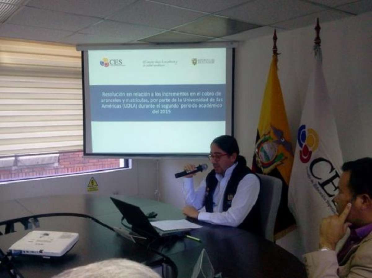 El CES resolvi&oacute; que la Universidad de las Am&eacute;ricas debe devolver los dineros cobrados en exceso a los estudiantes. Foto: Ver&oacute;nica Naranjo / EL TEL&Eacute;GRAFO.