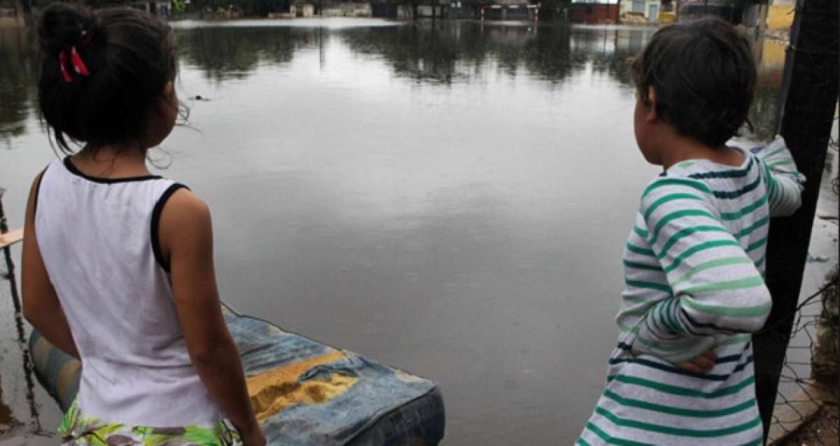 Unos 530 millones de ni&ntilde;os habitan en pa&iacute;ses sometidos regularmente a inundaciones catastr&oacute;ficas. Foto: Internet