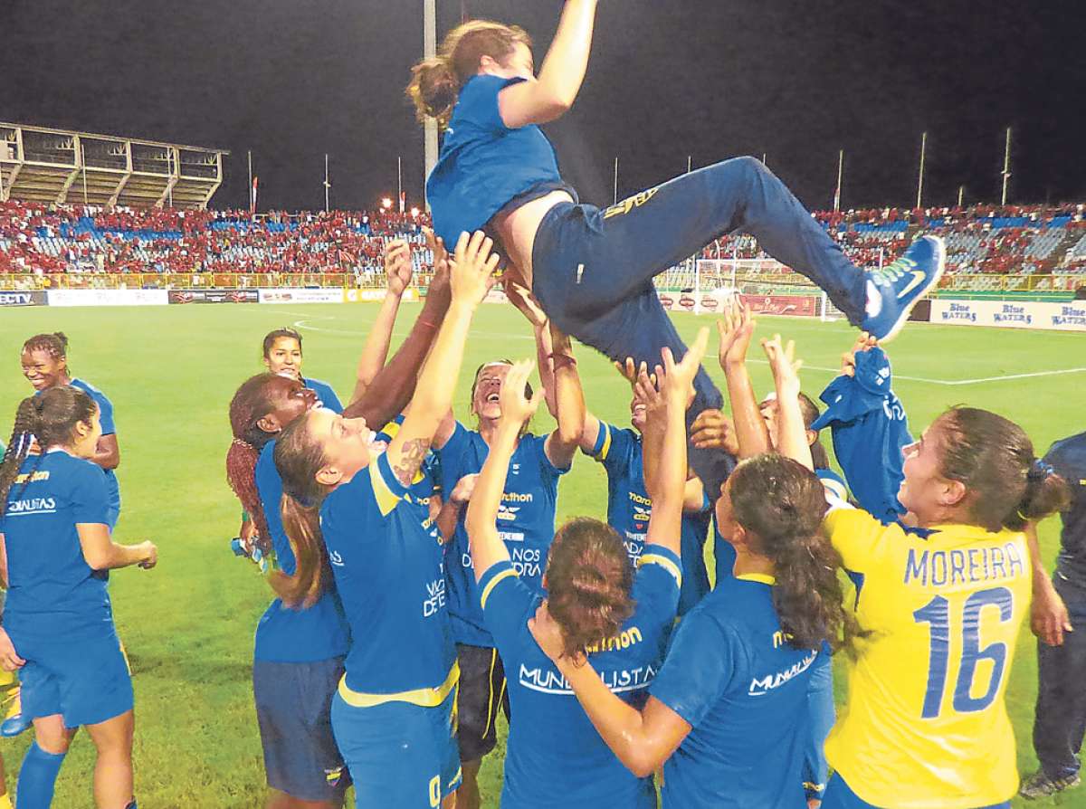 El f&uacute;tbol femenino en Ecuador consigue el &eacute;xito con la selecci&oacute;n y busca consolidar el torneo local (Videos)