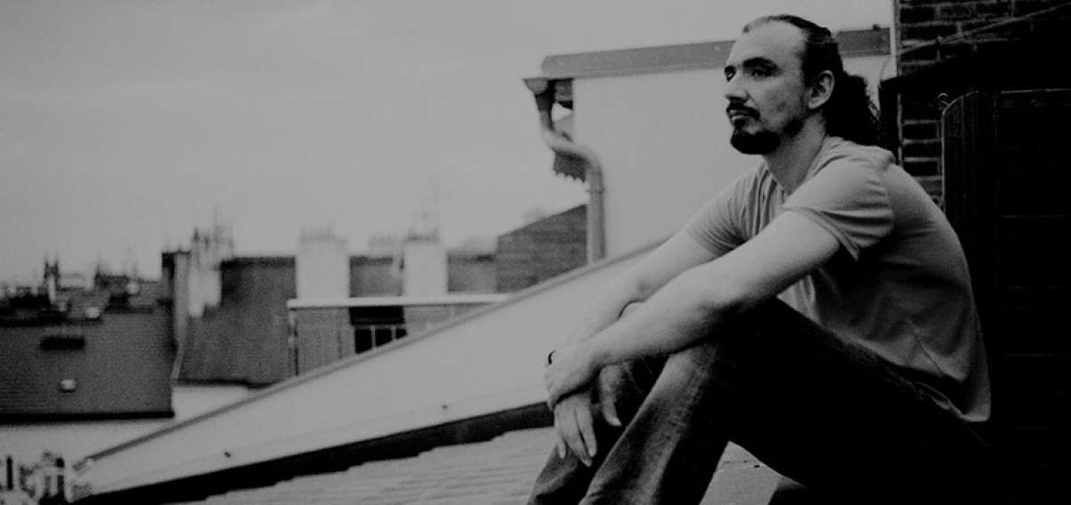 &ldquo;No escribir&eacute; una sola frase que no sea susceptible de tatu&aacute;rmela en la piel&rdquo;, escribi&oacute; el autor madrile&ntilde;o, quien tambi&eacute;n ha incursionado en teatro.