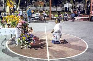En las zonas rurales del Estado de Guerrero hay capillas improvisadas para pedir por el regreso con vida de los 43 estudiantes desaparecidos. Foto: Miguel Tovar
