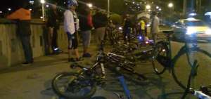 Con un plant&oacute;n en el sector de los Tres Puentes los ciclistas pidieron a los choferes cuencanos m&aacute;s respeto.