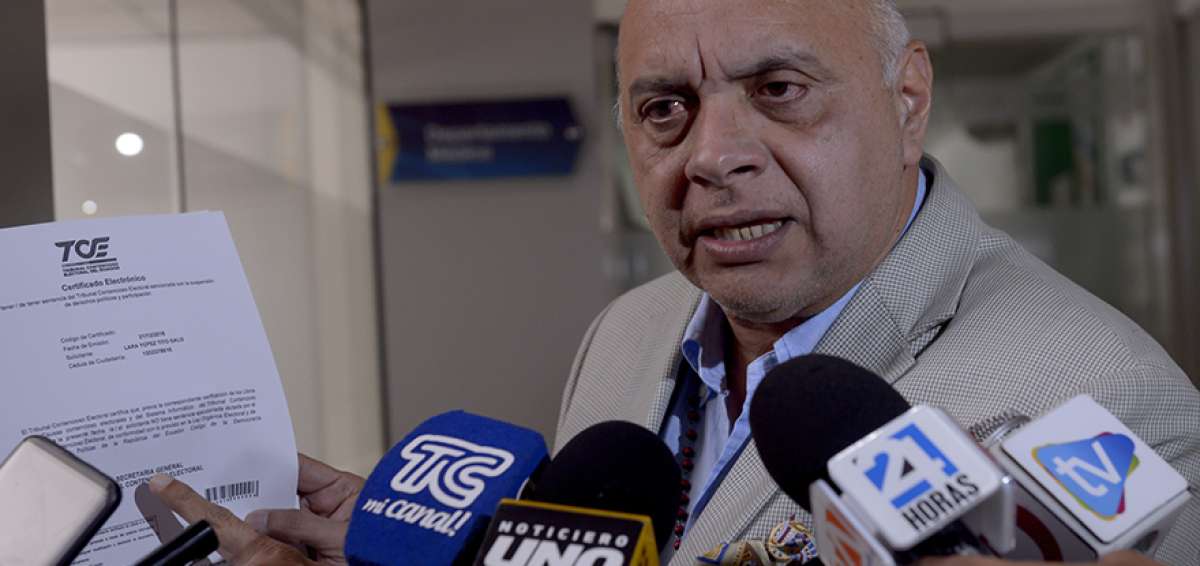 Los votos favorables de los jueces Joaqu&iacute;n Viteri, &Aacute;ngel Torres y Mar&iacute;a de los &Aacute;ngeles Bones, habilitaron a Galo Lara como candidato.