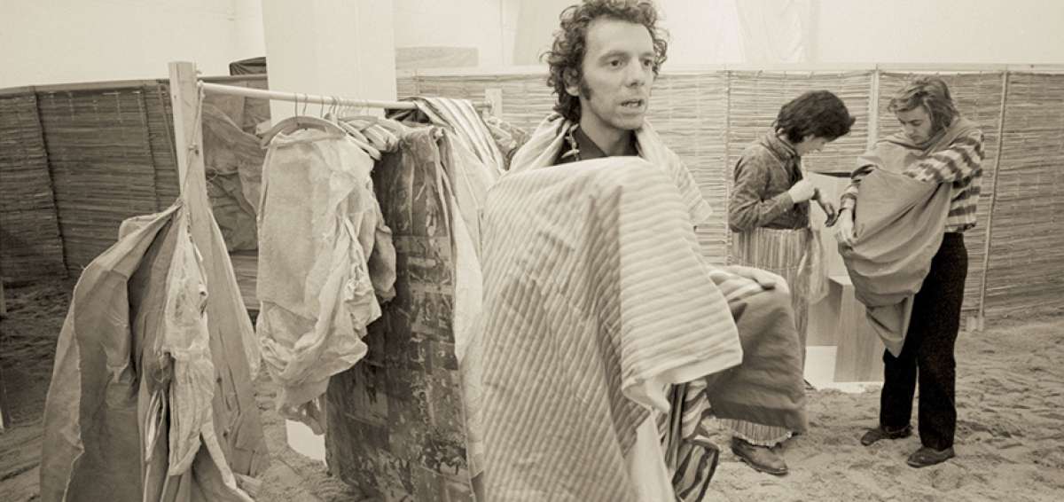 El m&uacute;sico Caetano Veloso tom&oacute; prestado de H&eacute;lio Oiticica la palabra &lsquo;Tropic&aacute;lia&rsquo; para titular uno de sus discos. 