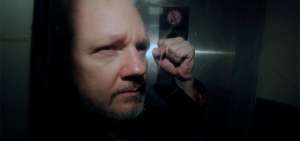 Comisi&oacute;n quiere llevar a la Fiscal&iacute;a la investigaci&oacute;n del caso Assange