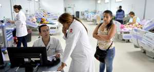 Luego del terremoto el hospital de Chone luego del terremoto atiende  en el sector Los Naranjos. Ah&iacute; funcionar&aacute; hasta que est&eacute; lista la obra.