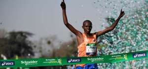 Paul Lonyangata no mejor&oacute; su marca personal que impuso el a&ntilde;o pasado en esta prueba, cuando registr&oacute; 2:06:10.