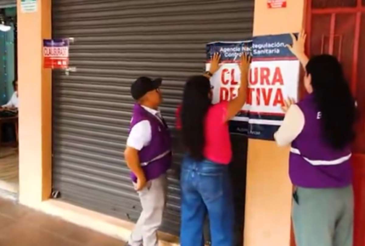 En Guayaquil, un chifa fue clausurado definitivamente por preprar productos en extrema insalubridad.
