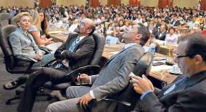 El periodista mexicano Fernando del Rinc&oacute;n (tercero desde la izquierda) particip&oacute; con el tema &lsquo;Libertad de expresi&oacute;n&rsquo; en el congreso de la FIE. Foto: Eduardo Escobar/El Tel&eacute;grafo