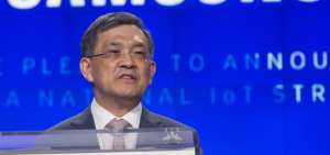 Presidente de Samsung Electronics dejar&aacute; su cargo pese a resultados r&eacute;cords