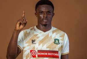 Dominic Frimpong fue asesinado tras ataque al bus de su club.