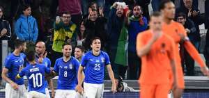 Italia y Holanda empatan en duelo de ausentes mundialistas