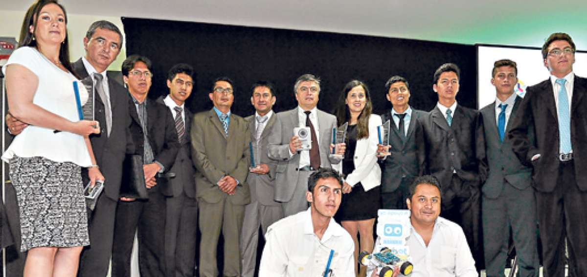 En la presentaci&oacute;n del COESC+I al sector productivo se premiaron a los 6 primeros proyectos del Banco de Ideas, que recibi&oacute; un total de 3.800 iniciativas. Foto: William Orellana / El Tel&eacute;grafo