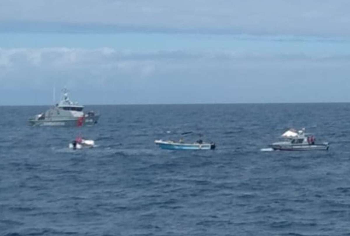 Localizan con vida a tripulantes de embarcación desaparecida en Galápagos