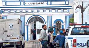 Los cuerpos de las v&iacute;ctimas fueron llevados al anfiteatro para realizarles la respectiva autopsia.                  