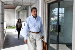 El exministro del Deporte ingresa a una de las diligencias que se han desarrollado en la Corte Nacional de Justicia. Foto: Archivo / EL TEL&Eacute;FGRAFO