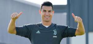 Paratici niega que Cristiano vaya a dejar el Juventus antes de 2022
