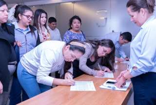 El programa beneficiará a más de 200 profesionales de la salud del Ecuador. 