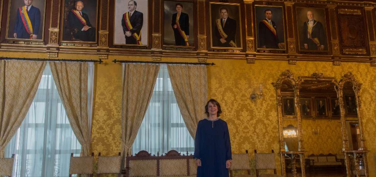 La expresidenta acudi&oacute; al Palacio de Gobierno en compa&ntilde;&iacute;a de su familia.