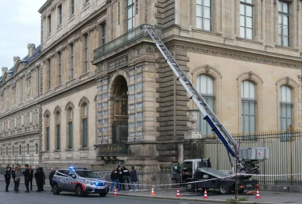 Robo “quirúrgico” en el Louvre: ladrones sustraen joyas de valor incalculable en pocos minutos