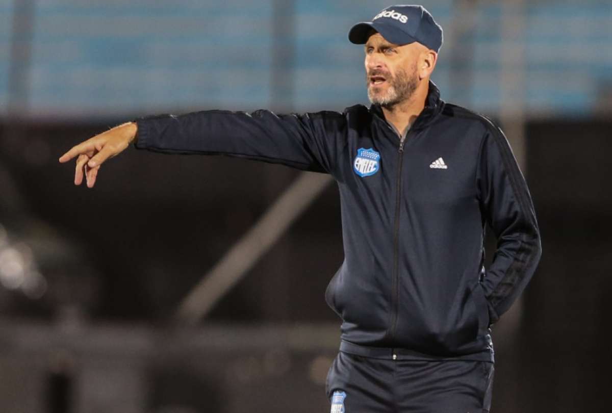 Miguel Rondelli negoció su salida de Emelec