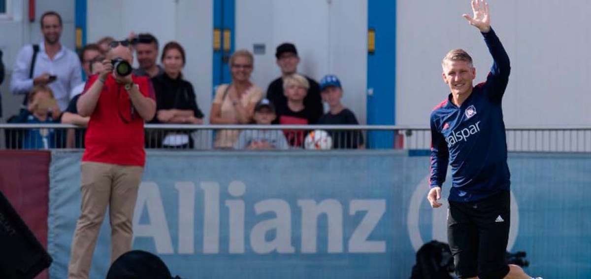 Schweinsteiger ser&aacute; homenajeado en el Allianz Arena del Bayern