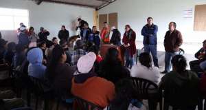 El domingo las autoridades recorrieon parroquias en Cotopaxi para socializar los planes de contingencia. Foto: Cortes&iacute;a del Ministerio Coordinador de Seguridad. 